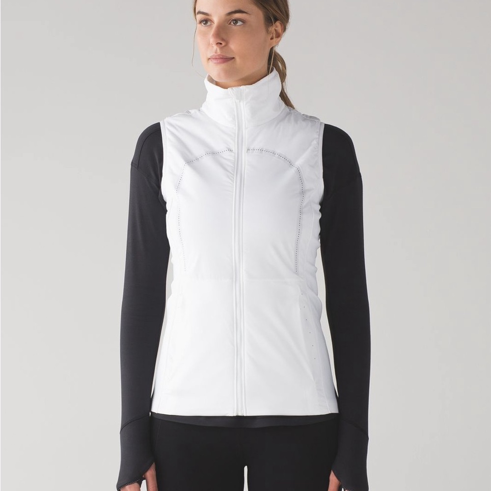Lululemon Run For Cold Vest in White size 12 practically New EUC SOLD OUT RARE